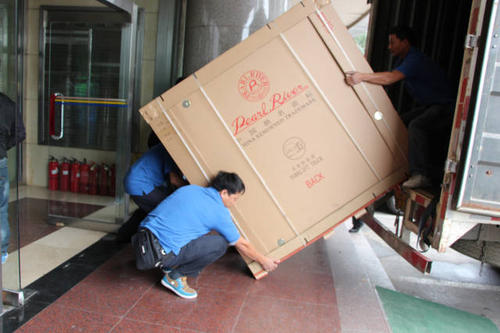 梅里斯达斡尔族钢琴贵重工艺品无忧运